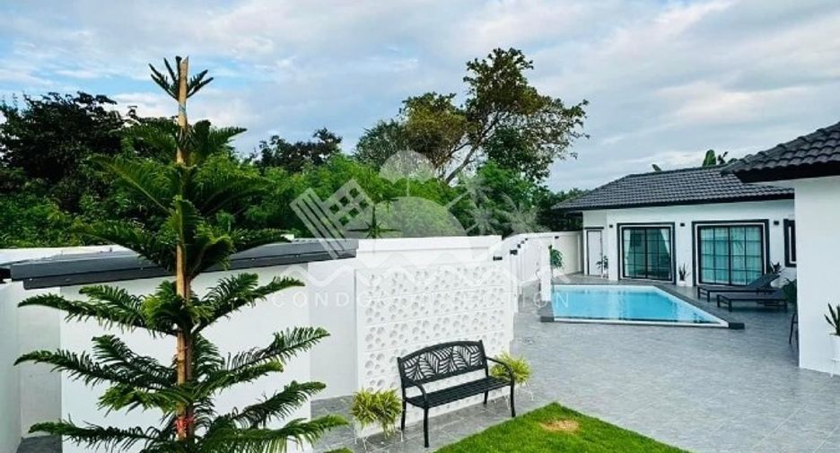 For sale 4 bedrooms house in Bang Lamung, Chonburi
