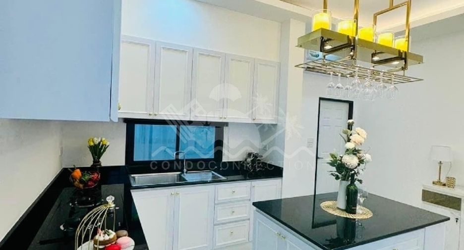 For sale 4 bedrooms house in Bang Lamung, Chonburi