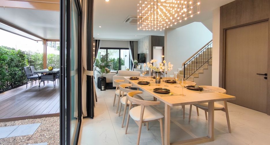 For sale 4 bedrooms house in East Pattaya, Pattaya