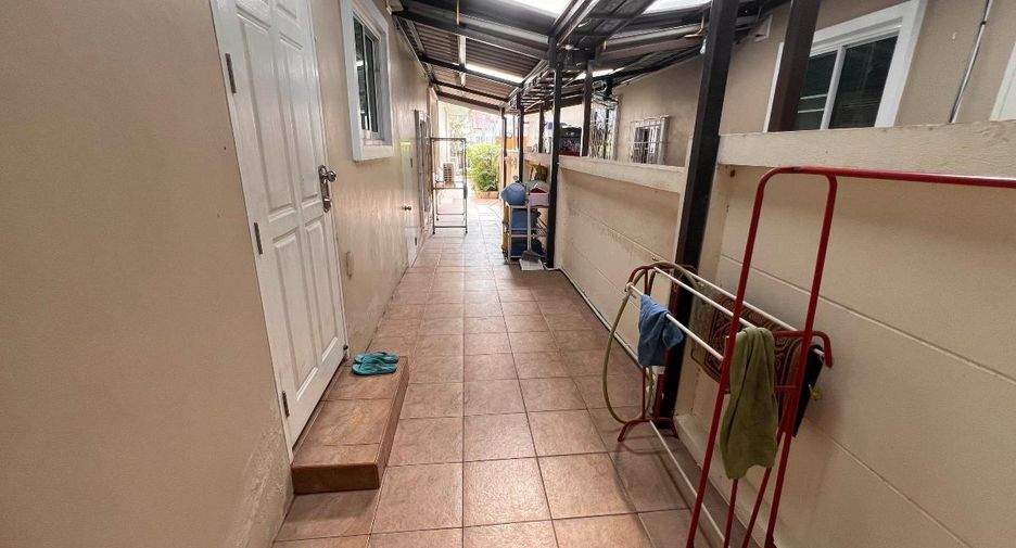 À vendre 5 chambres maison à East Pattaya, Pattaya