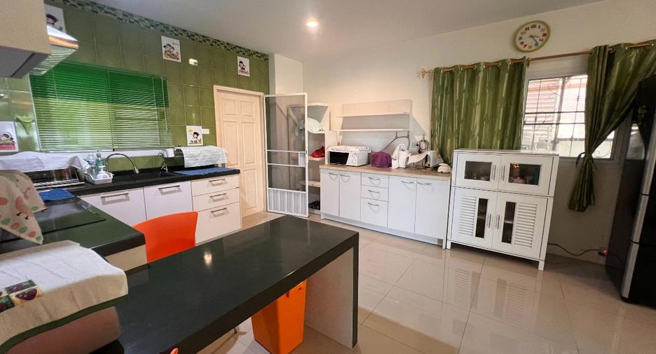 À vendre 5 chambres maison à East Pattaya, Pattaya