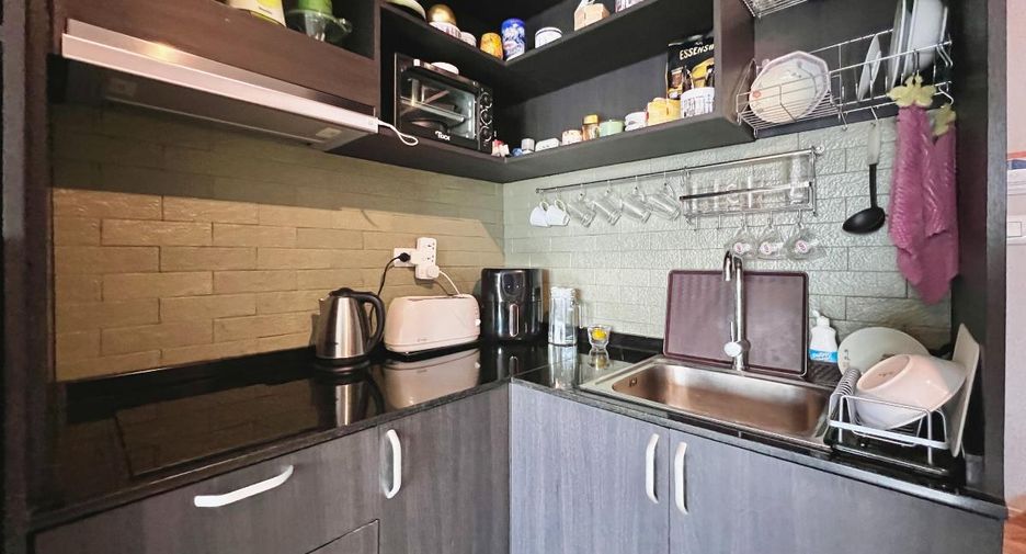 For sale studio condo in Pratumnak, Pattaya