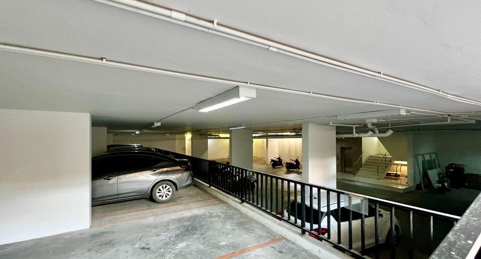 For sale studio condo in Pratumnak, Pattaya
