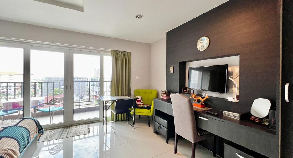 For sale studio condo in Pratumnak, Pattaya