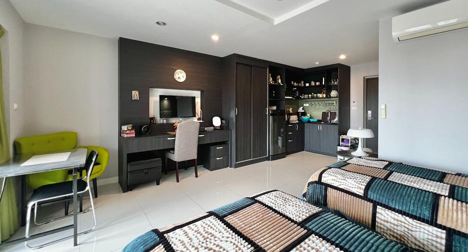 For sale studio condo in Pratumnak, Pattaya