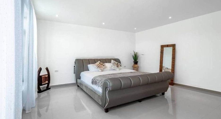 For sale 6 bedrooms house in East Pattaya, Pattaya