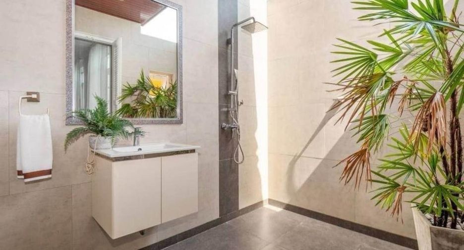 For sale 6 bedrooms house in East Pattaya, Pattaya