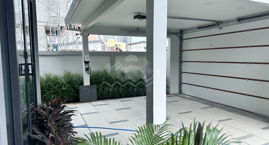 For sale 4 bedrooms house in South Pattaya, Pattaya