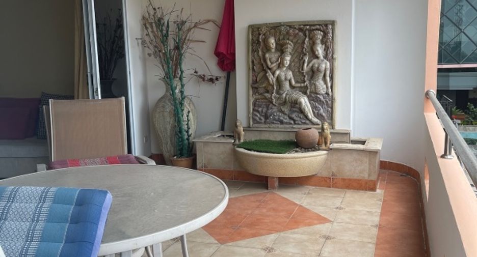 For sale 2 bedrooms condo in North Pattaya, Pattaya