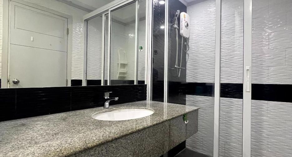 For sale 1 bed condo in Pratumnak, Pattaya