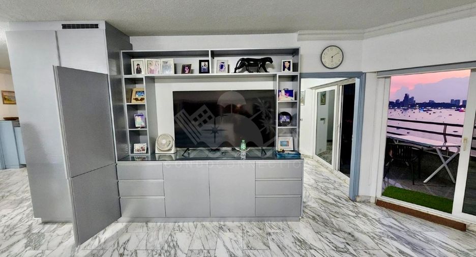 For sale 2 bedrooms condo in Central Pattaya, Pattaya