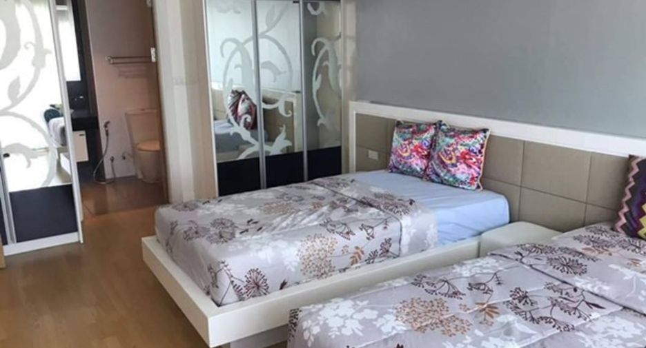 For sale 2 bedrooms condo in Pratumnak, Pattaya