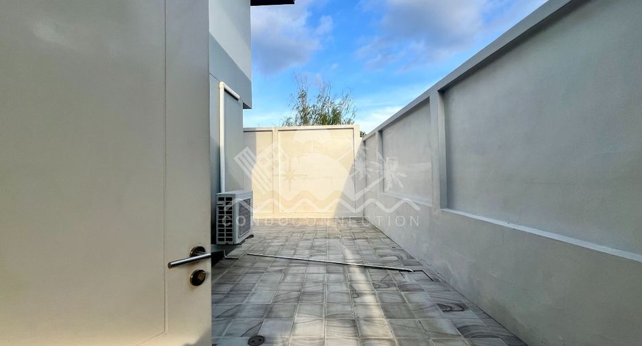 For rent 3 bedrooms house in East Pattaya, Pattaya