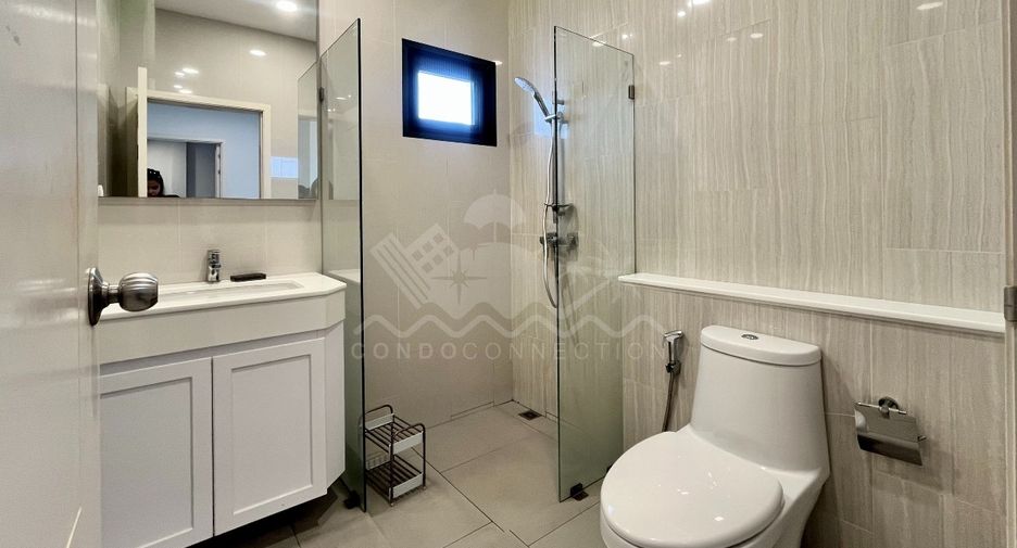 For rent 3 bedrooms house in East Pattaya, Pattaya