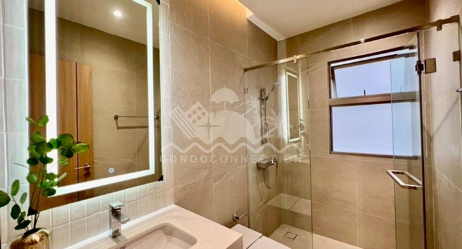 For sale 4 bedrooms house in East Pattaya, Pattaya