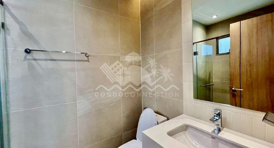 For sale 4 bedrooms house in East Pattaya, Pattaya