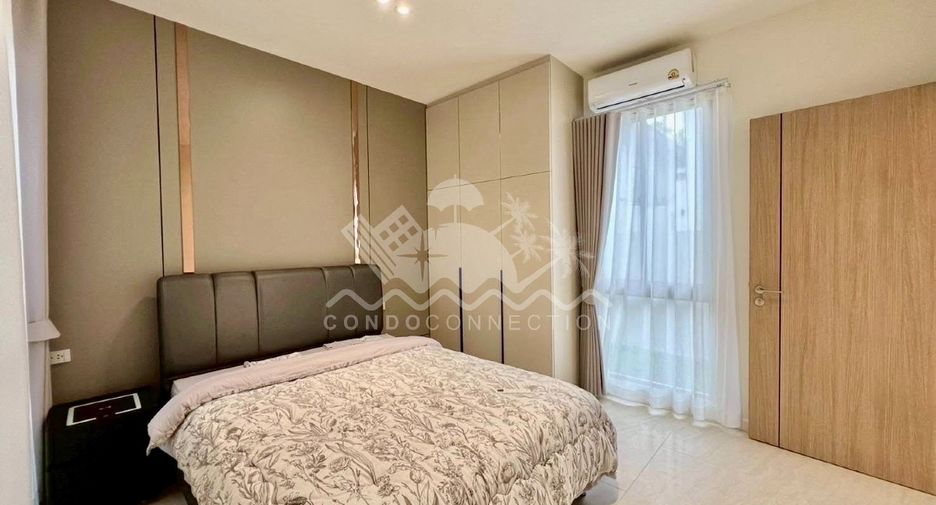 For sale 4 bedrooms house in East Pattaya, Pattaya