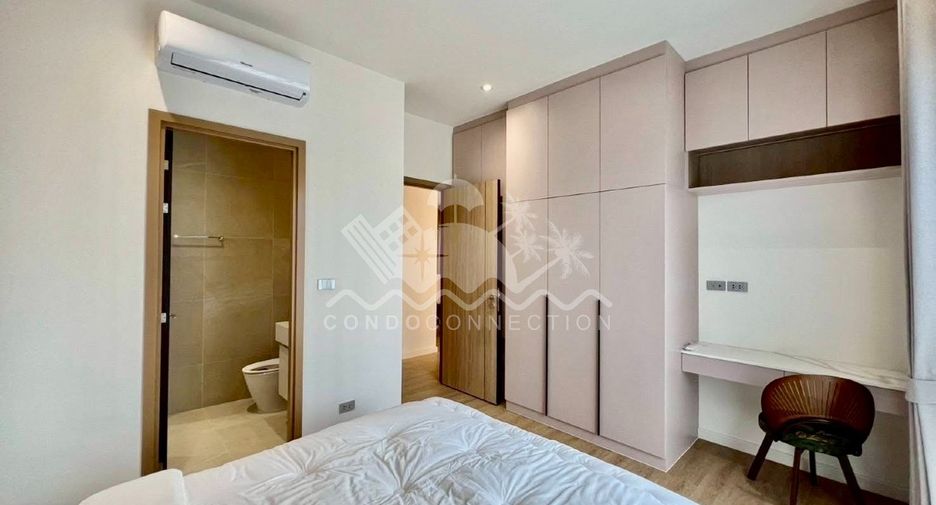 For sale 4 bedrooms house in East Pattaya, Pattaya