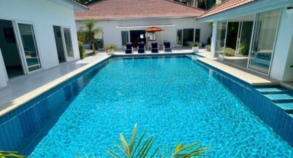 For sale 12 bedrooms house in Pratumnak, Pattaya