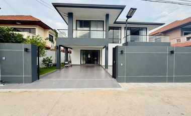 For sale 6 bedrooms house in Jomtien, Pattaya