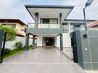 出售 6 卧室 独立屋 在 Bang Lamung, Chon Buri