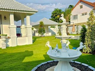 Casa en venta de 5 habitaciones en Bang Lamung, Chonburi