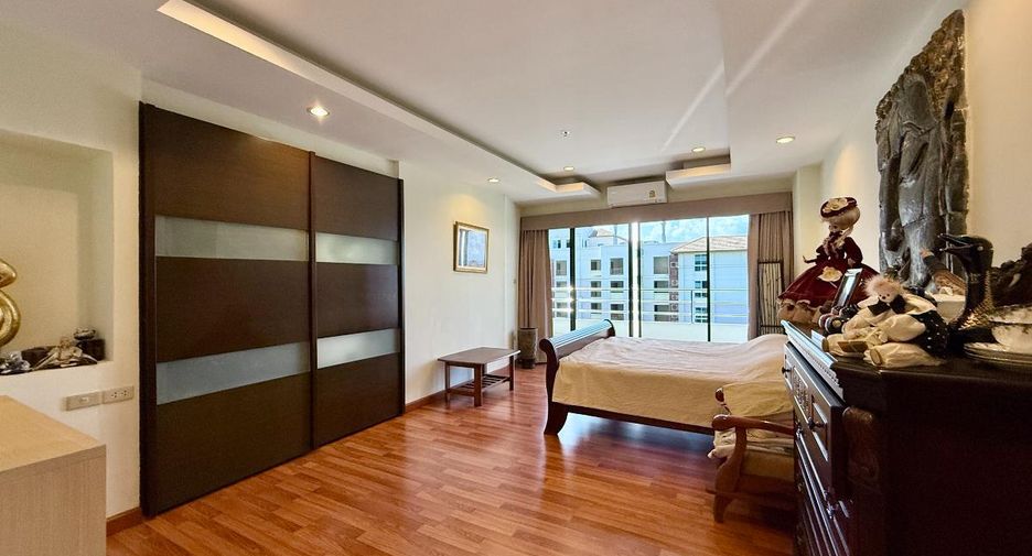 For sale 2 bedrooms condo in Pratumnak, Pattaya
