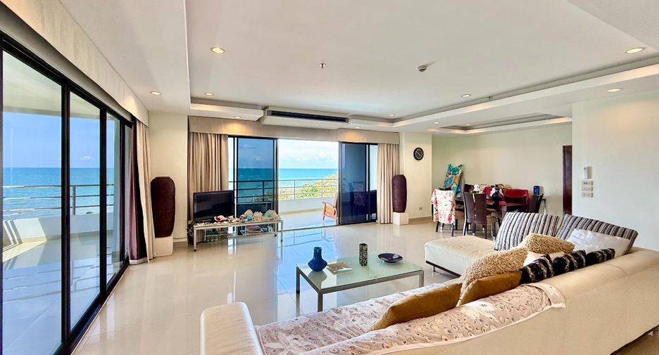 For sale 2 bedrooms condo in Pratumnak, Pattaya
