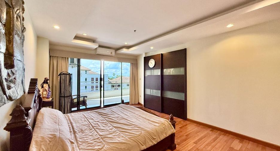 For sale 2 bedrooms condo in Pratumnak, Pattaya