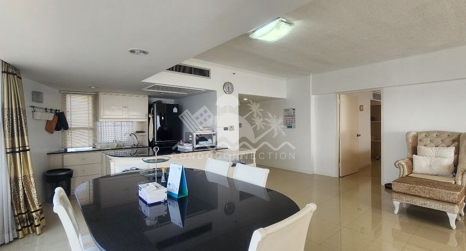 For sale 2 bedrooms condo in Jomtien, Pattaya