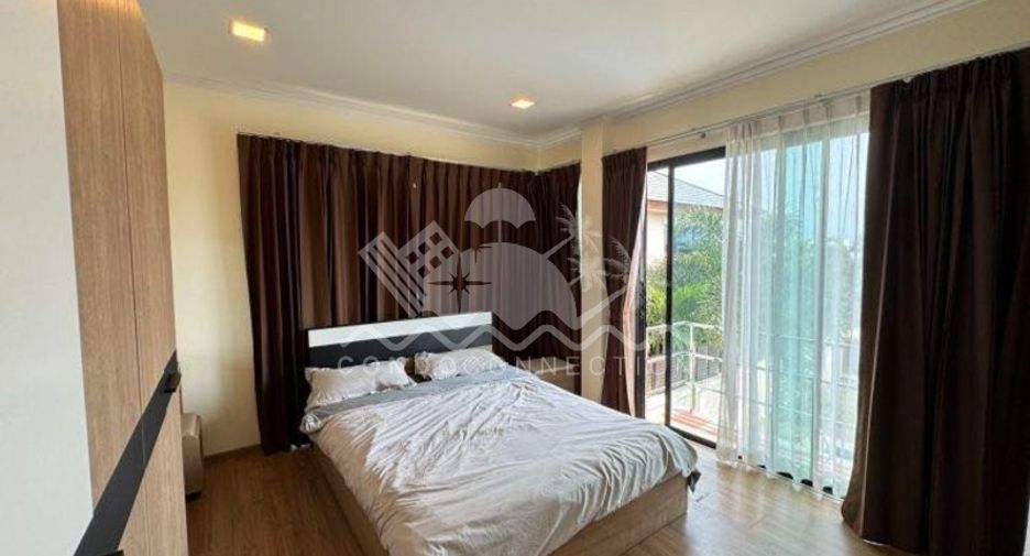 For sale 4 bedrooms house in East Pattaya, Pattaya