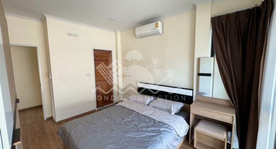 For sale 4 bedrooms house in East Pattaya, Pattaya