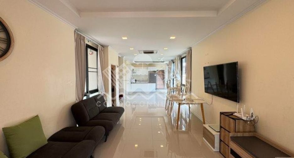 For sale 4 bedrooms house in East Pattaya, Pattaya