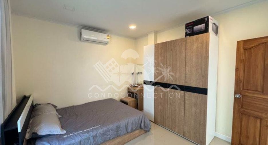 For sale 4 bedrooms house in East Pattaya, Pattaya