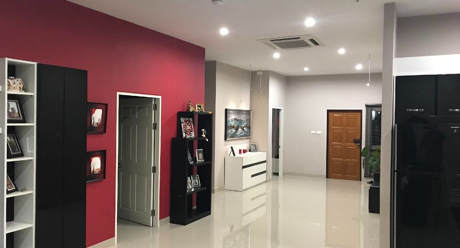 出售 4 卧室 独立屋 在 东芭堤雅, 芭提雅