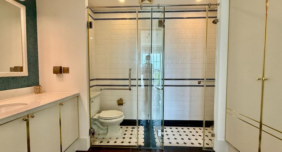 For sale 3 ベッドルーム condo in Sattahip, Chonburi