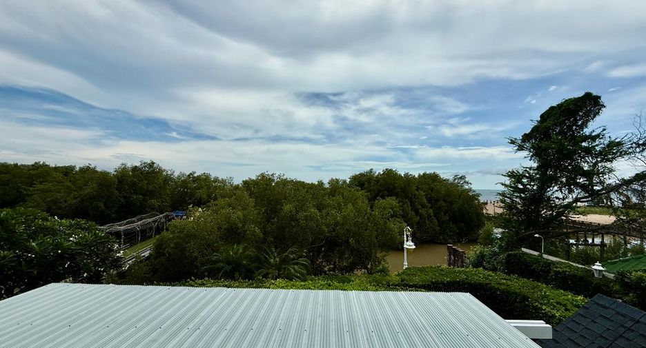 For sale 3 ベッドルーム condo in Sattahip, Chonburi