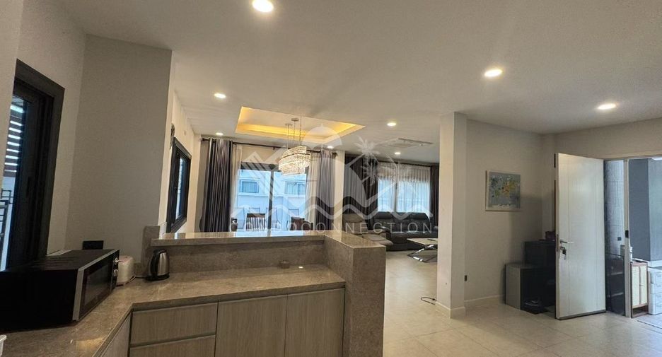 For sale 3 bedrooms house in East Pattaya, Pattaya