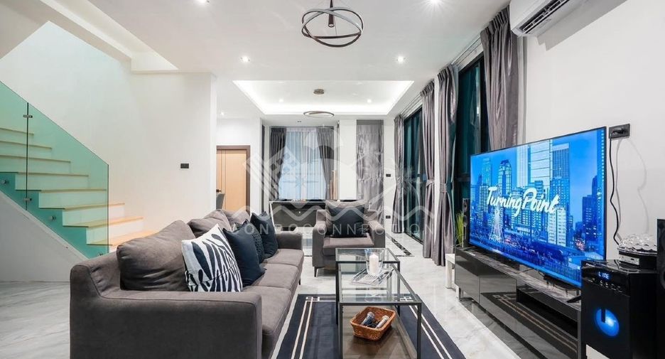 For rent 4 bedrooms house in Huay Yai, Pattaya