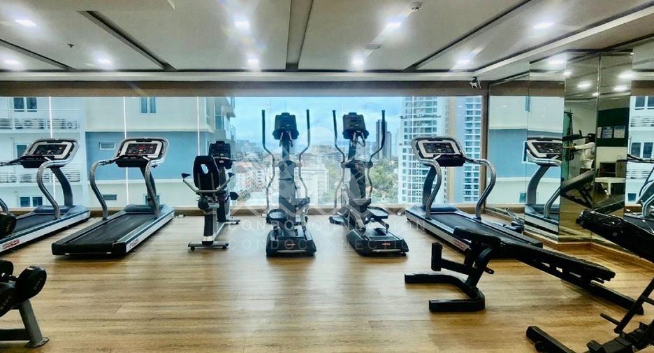 For sale 2 bedrooms condo in Pratumnak, Pattaya