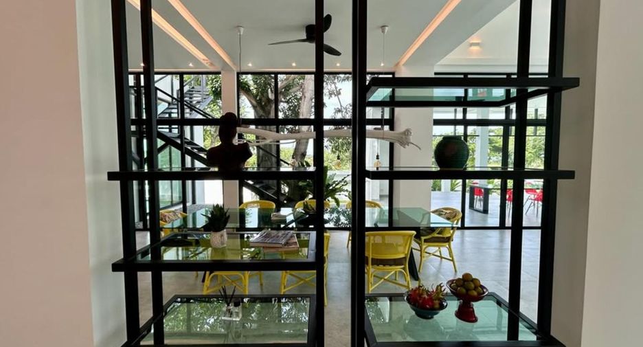 For sale 4 bedrooms house in Huay Yai, Pattaya