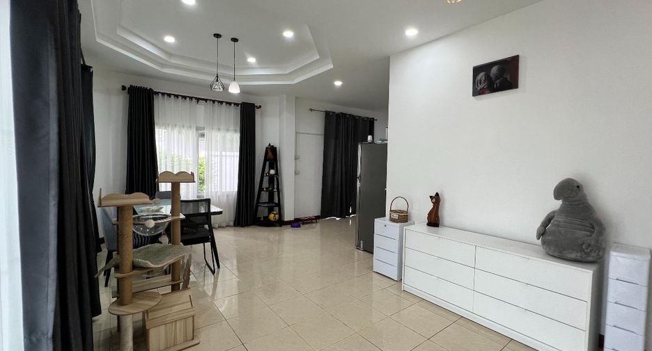For sale 3 bedrooms house in East Pattaya, Pattaya