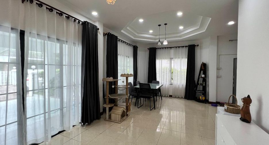 For sale 3 bedrooms house in East Pattaya, Pattaya
