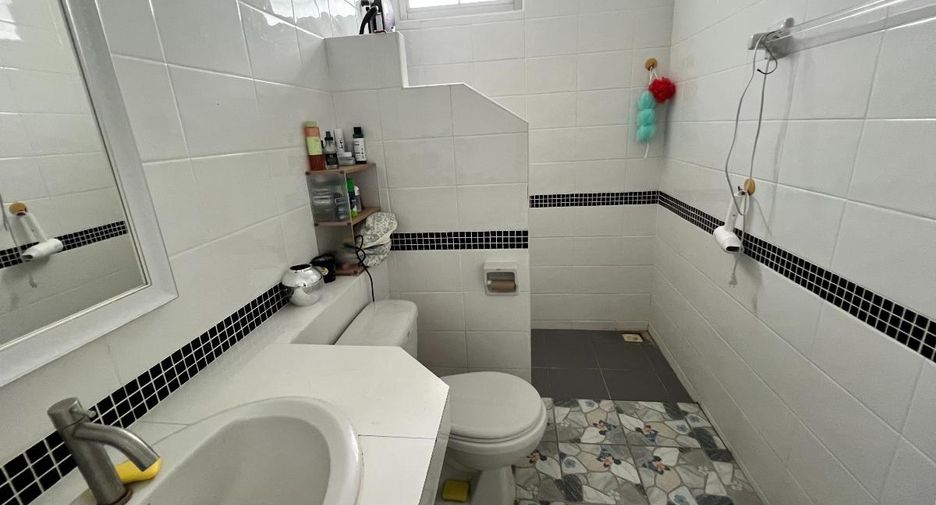 For sale 3 bedrooms house in East Pattaya, Pattaya