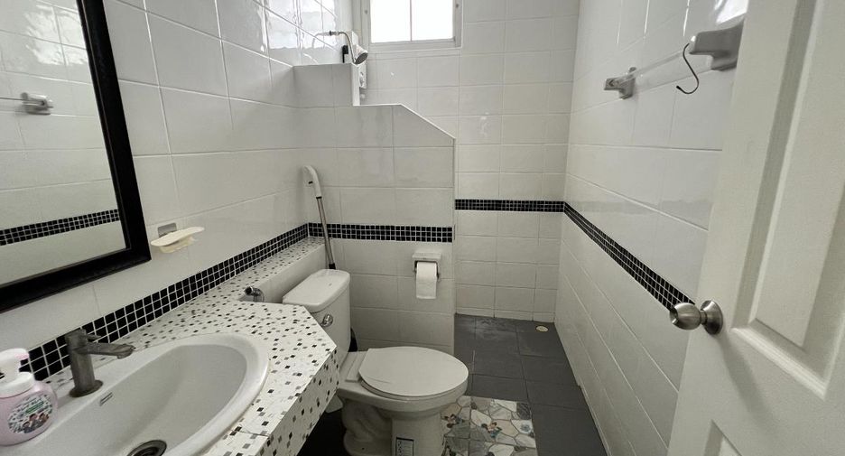 For sale 3 bedrooms house in East Pattaya, Pattaya