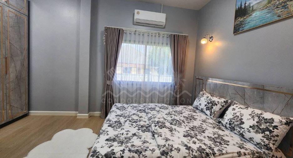 For sale 3 bedrooms house in Sattahip, Chonburi