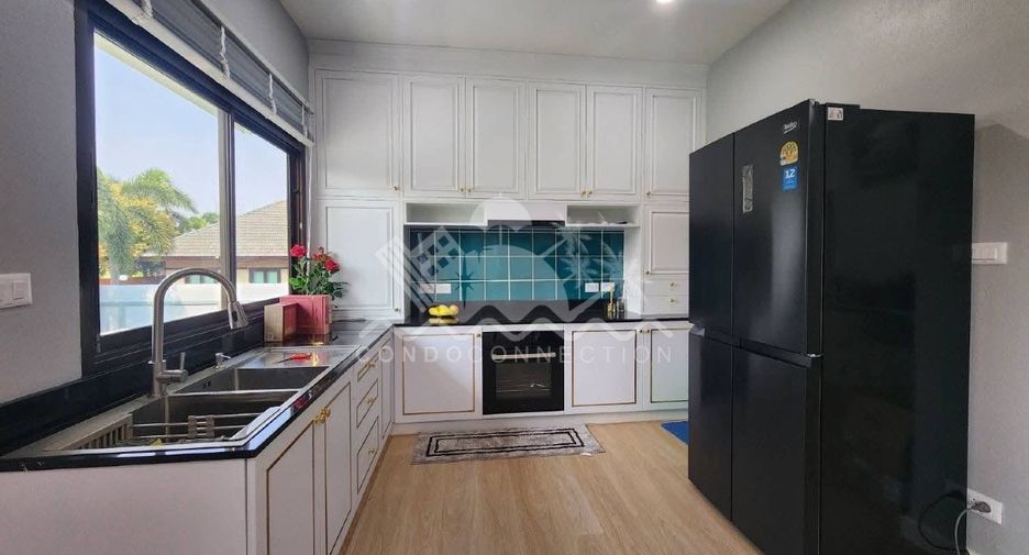 For sale 3 bedrooms house in Sattahip, Chonburi