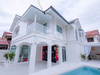 Casa en venta de 5 habitaciones en Bang Lamung, Chonburi