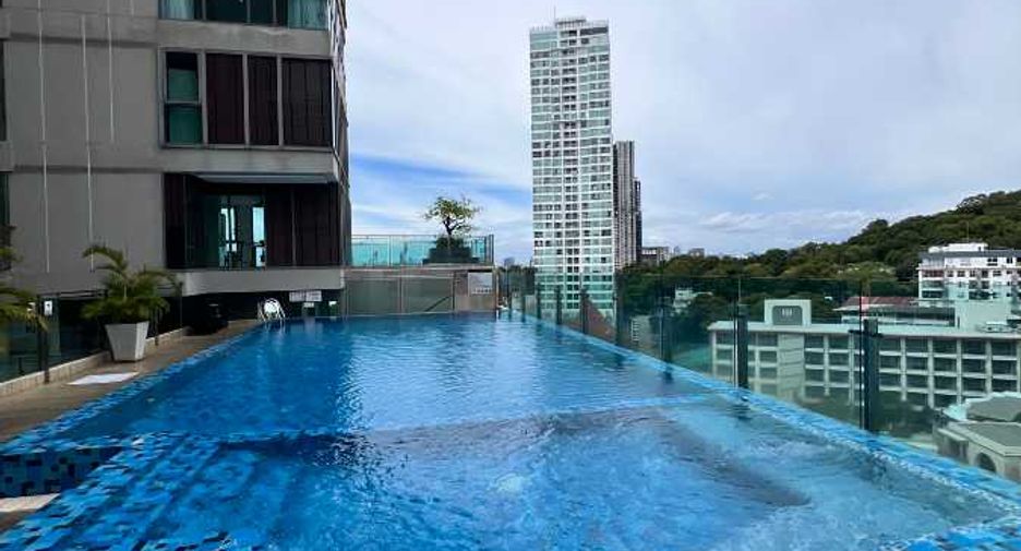 For sale 2 bedrooms condo in Pratumnak, Pattaya
