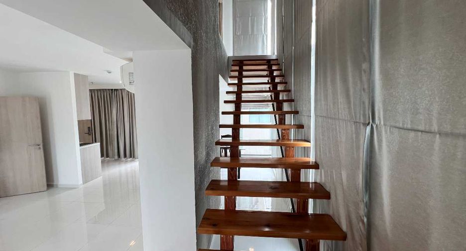 For sale 1 bed condo in Pratumnak, Pattaya